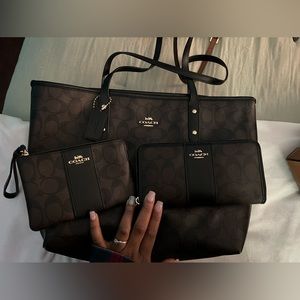 Gently owned Signature print Coach tote w/ 2 wallets